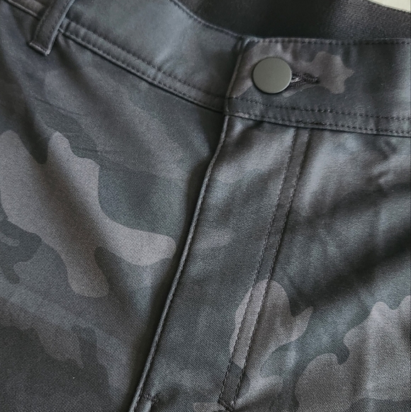 🩳 George Men’s Black Camo Commuter Shorts – Size 34, NWT, Moisture-Wicking - Picture 4 of 13